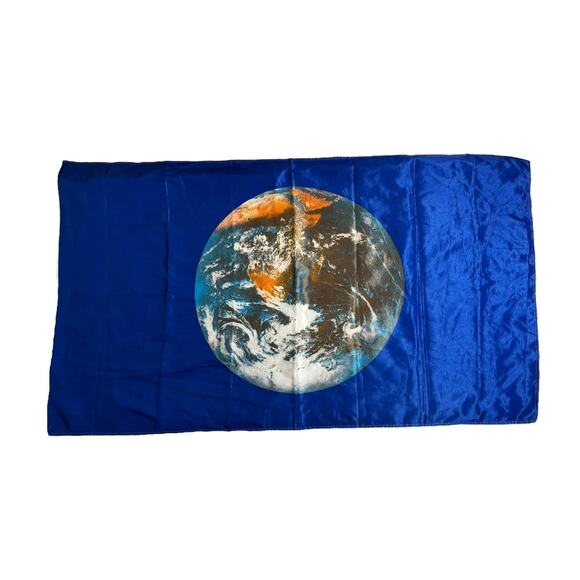 Large Earth Flag with Blue Background Grommets Unbranded - Picture 1 of 5